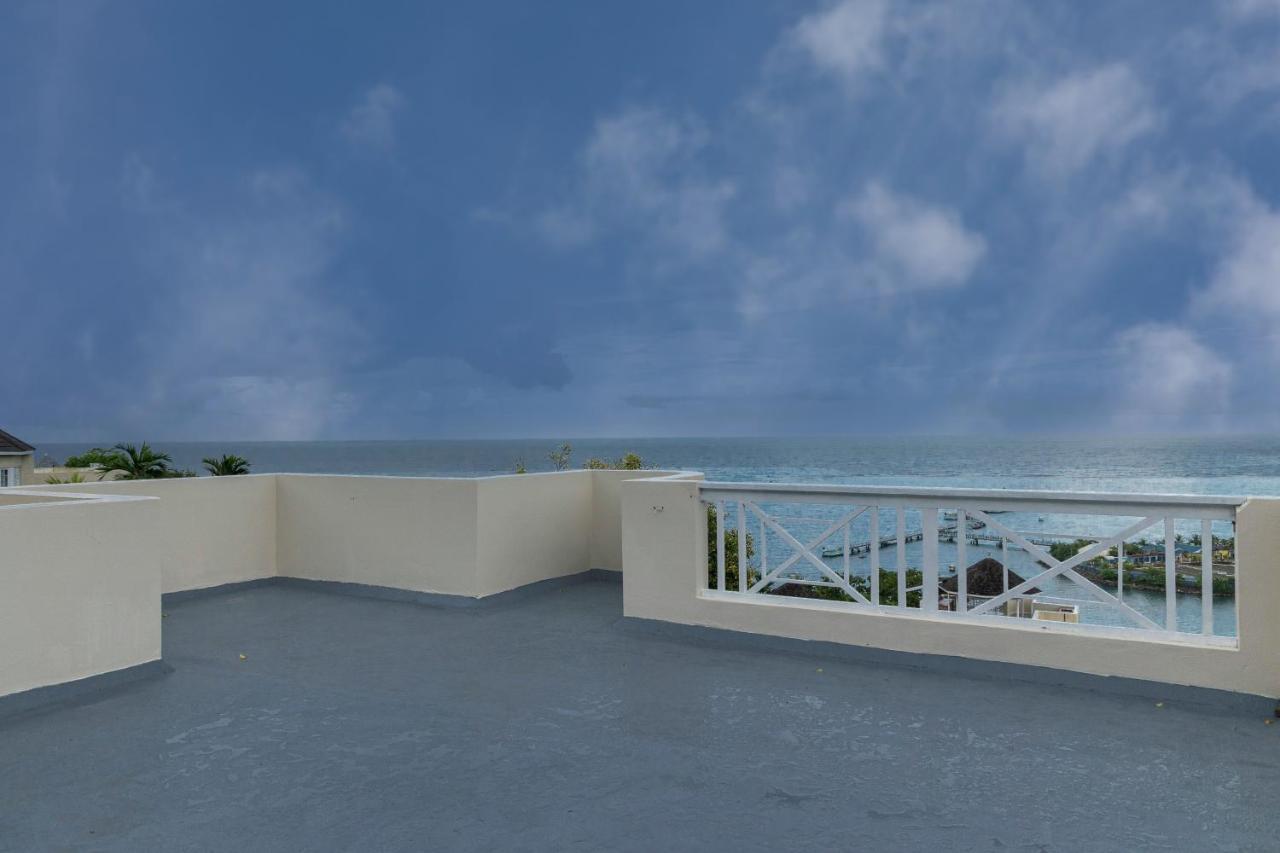 Pampered In Paradise Near Ian Fleming Airport Ocj Ocho Rios Exterior foto